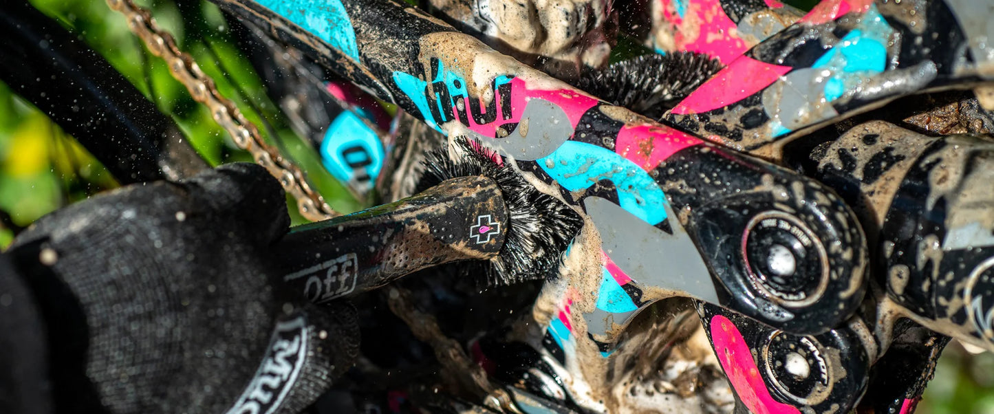 SPAZZOLA PULISCI CERCHI A RAGGI MUC-OFF INDIVIDUAL WHEEL & COMPONENT