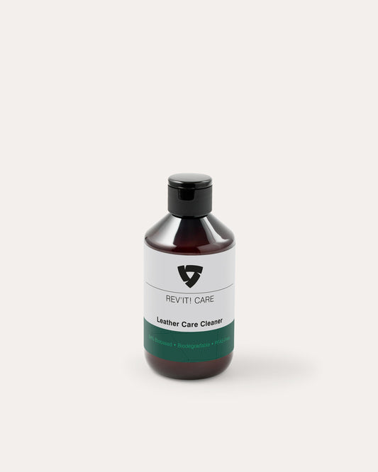 DETERGENTE PER CAPI IN PELLE A BASE BIOLOGICA LEATHER CARE CLEANER