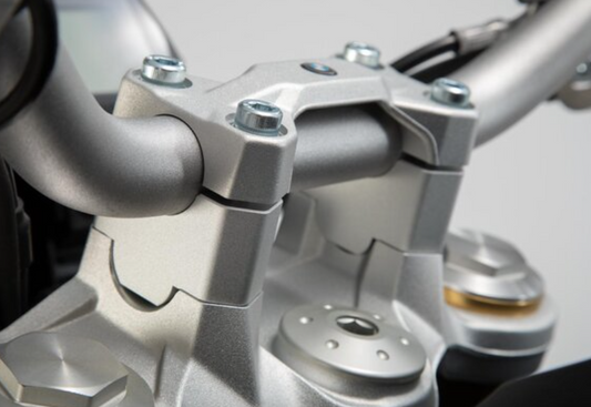 Riser manubrio A=30 mm. Argento. BMW F 850 GS/Adv, F 900 GS.