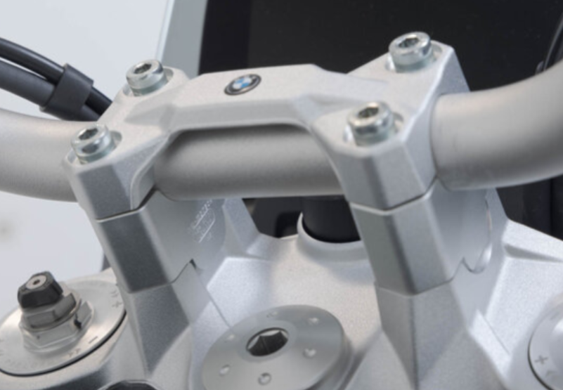 Riser manubrio A=30 mm. Argento. BMW F 850 GS/Adv, F 900 GS.