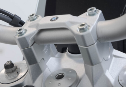 Riser manubrio A=30 mm. Argento. BMW F 850 GS/Adv, F 900 GS.