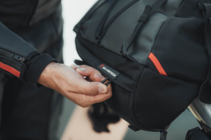 Borsa posteriore PRO Cargobag 1680D Nylon balistico. Nero/Antracite. 50 l.