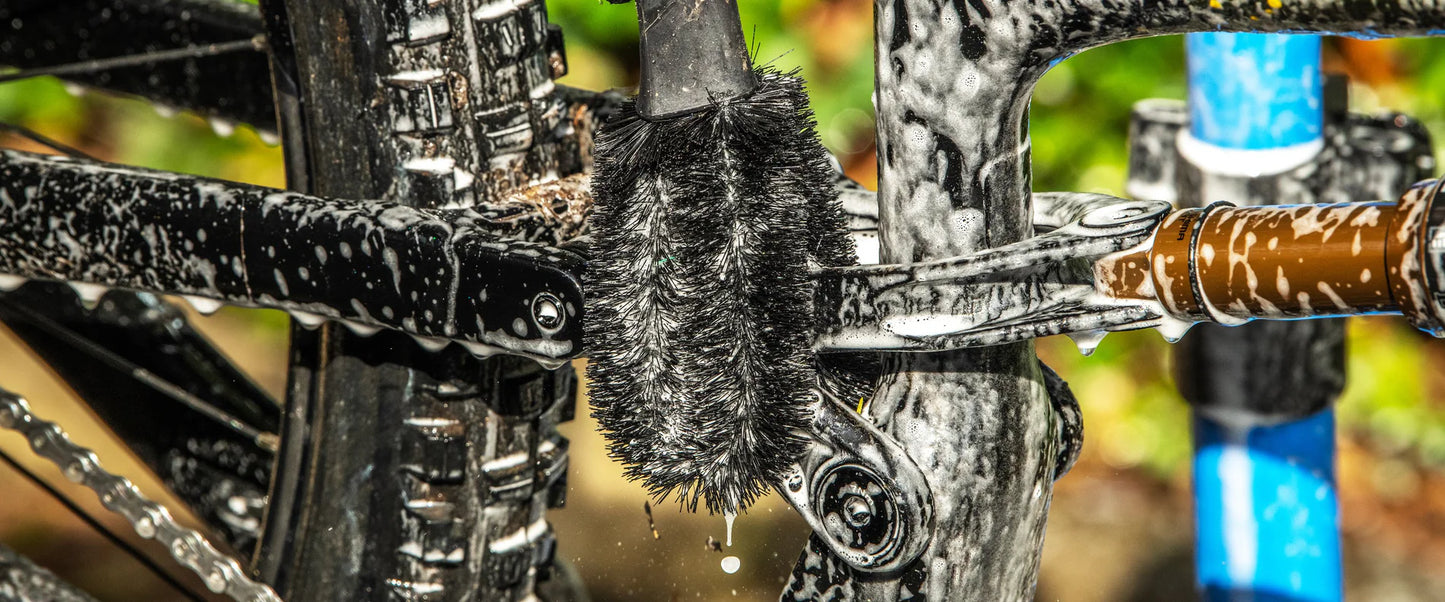 SPAZZOLA PULISCI CERCHI - PEDALINE - MOTORE MUC-OFF INDIVIDUAL 2 PRONG